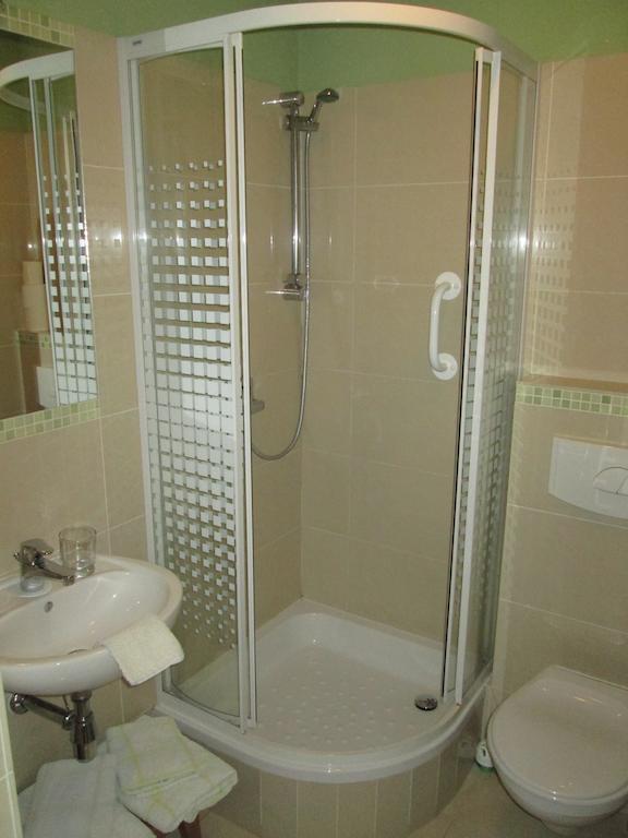 Hotel Zaulek Debica Δωμάτιο φωτογραφία